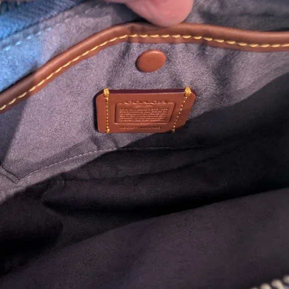 Coach Shoulder Bag - Picture 3 of 6